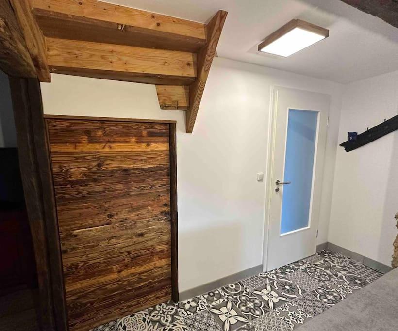 Ortenberg  Neue Ferienwohnung Direkt Am Vulkanradweg מראה חיצוני תמונה